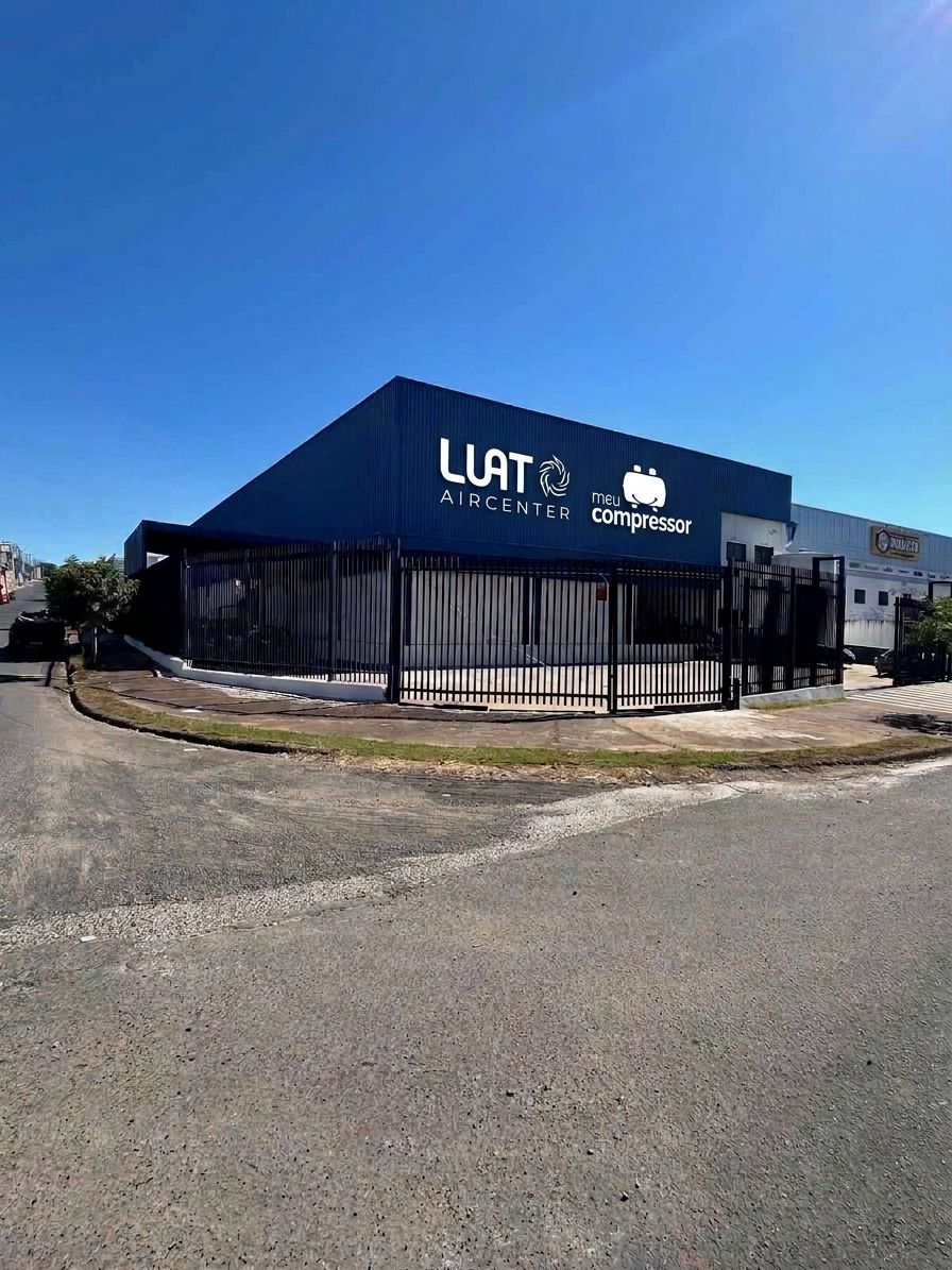 Fachada da sede da LUAT Aircenter e Meucompressor em São José do Rio Preto